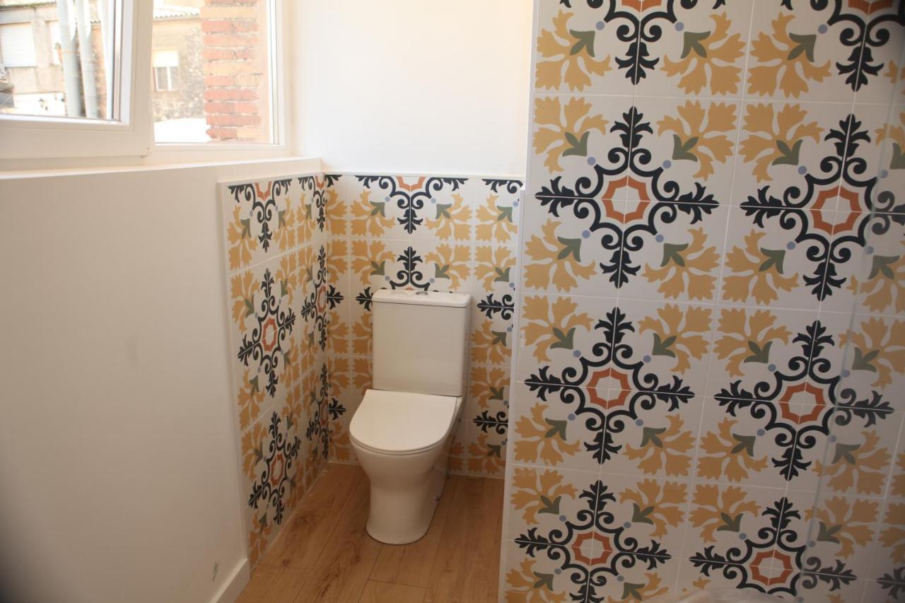 Apartamentos Bocairenthomes, En Pleno Centro De Bocairent, Con Pequena Piscina Y Parking Privado Exterior foto